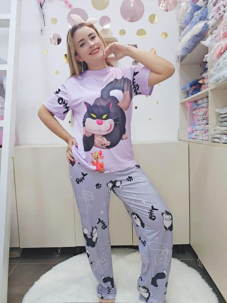 Pijama Pantalón Camiseta Lucifer Cenicienta