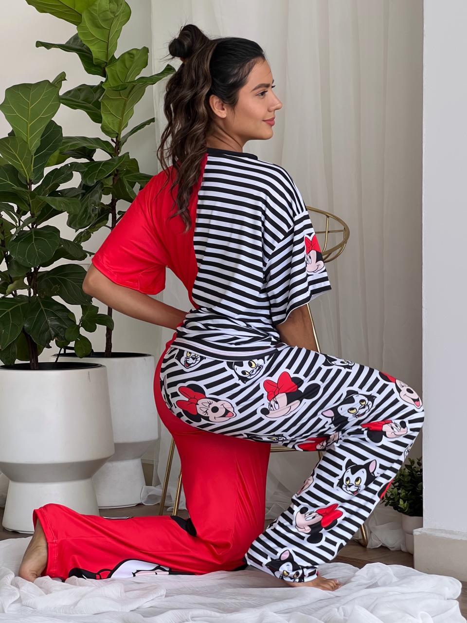 Pijama Trío Minnie y Figaro Rojo y Negro