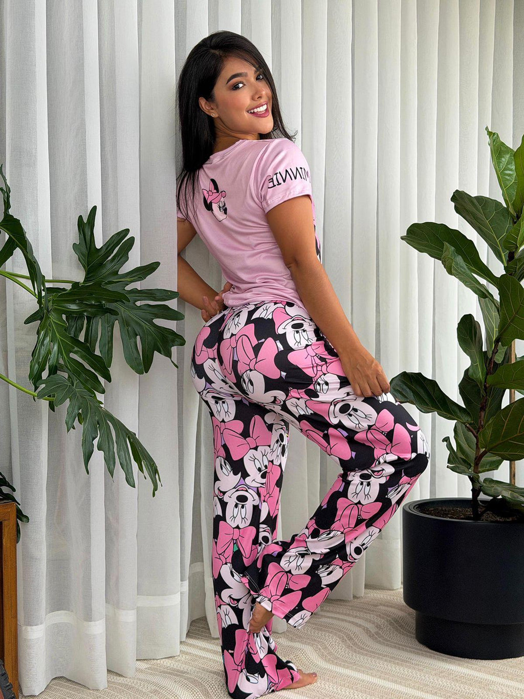 Pijama Pantalón Camiseta Minnie Gorra Rosa